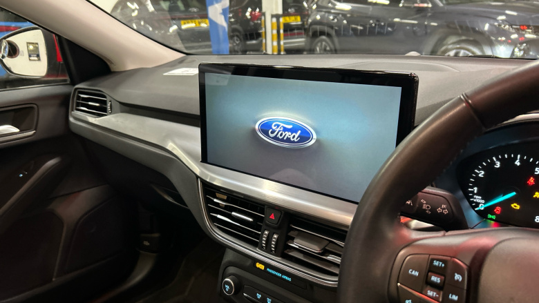 Ford Focus 1.0 EcoBoost Titanium 5dr Petrol Hatchback